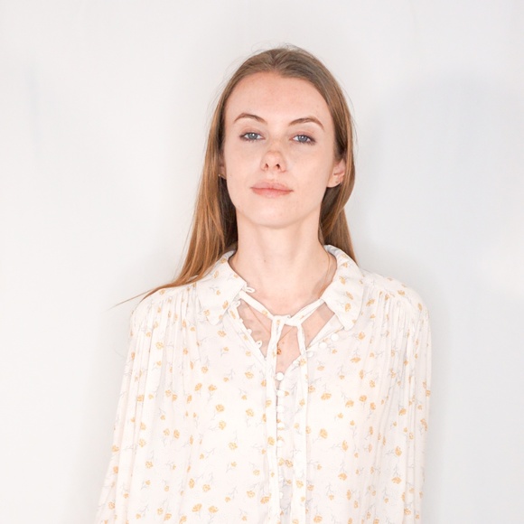 FREE PEOPLE Floral Sprig Motif Button Blouse Tie - Picture 7 of 8